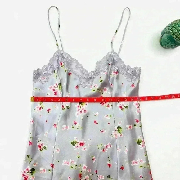 Vintage 90s Victoria's Secret Slip Nightgown Lavender Floral Lace Lingerie SizeS - Picture 15 of 16